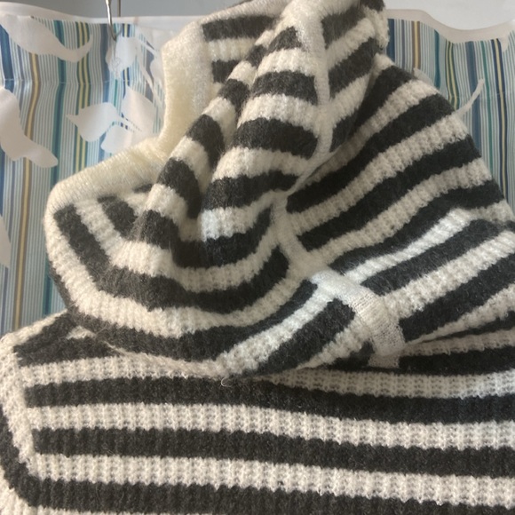 Gap Striped Pullover Hoodie Sweater Size Small - Picture 6 of 7